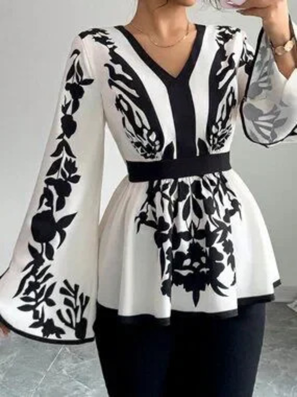 ZARA Apricot Elegant Women's Floral Print V-Neck Flared Sleeve Blouse